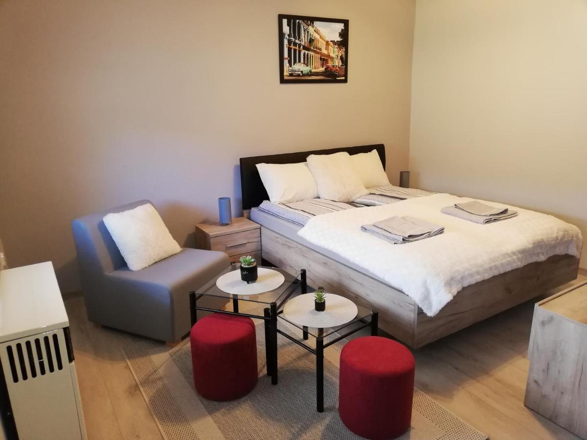D&D Studio Apartment Szabadka Kültér fotó